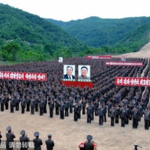 ���ʾ��˶�Ա����Ӧ�������ӿ콨�軬ѩ������